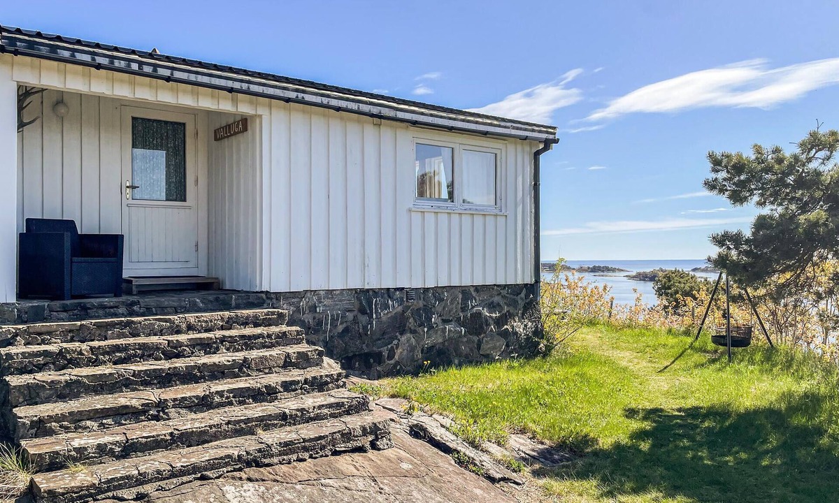 Kolbjørnsvik House | Nice home in Kolbjørnsvik with house sea view