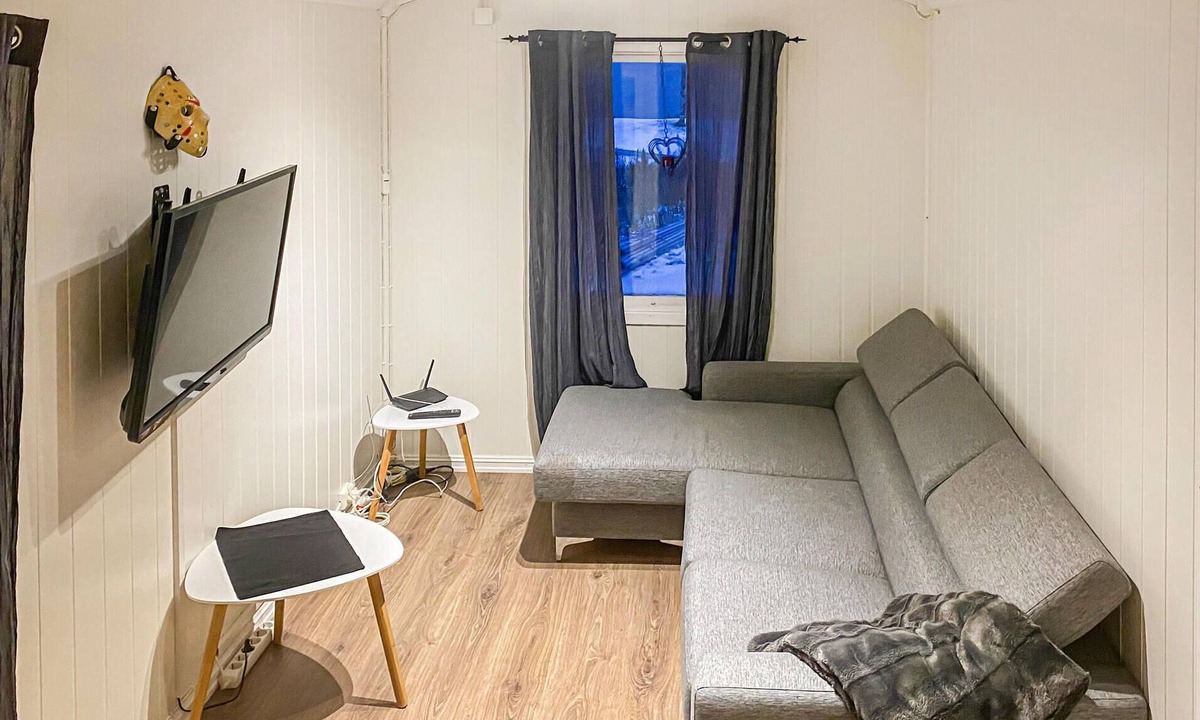 Dyroy Municipality House | Nice Home in Kråkrøhamn With 1 Bedrooms