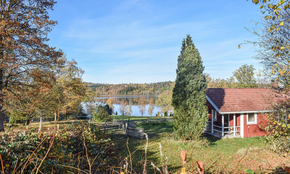 Lammhult House | Nice home in Lammhult with lake view