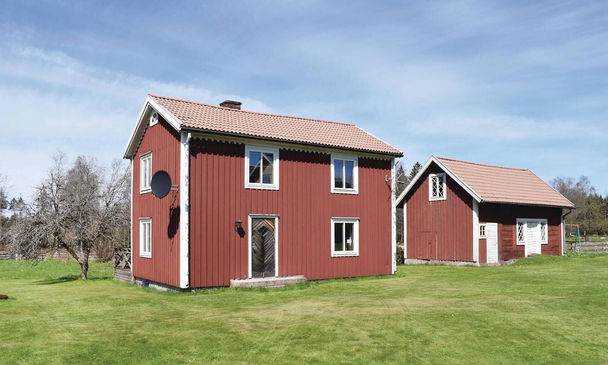 Lenhovda House | Nice home in Lenhovda with kitchen