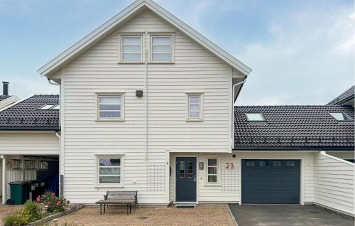 Spangereid House | Nice Home In Lindesnes With Sauna