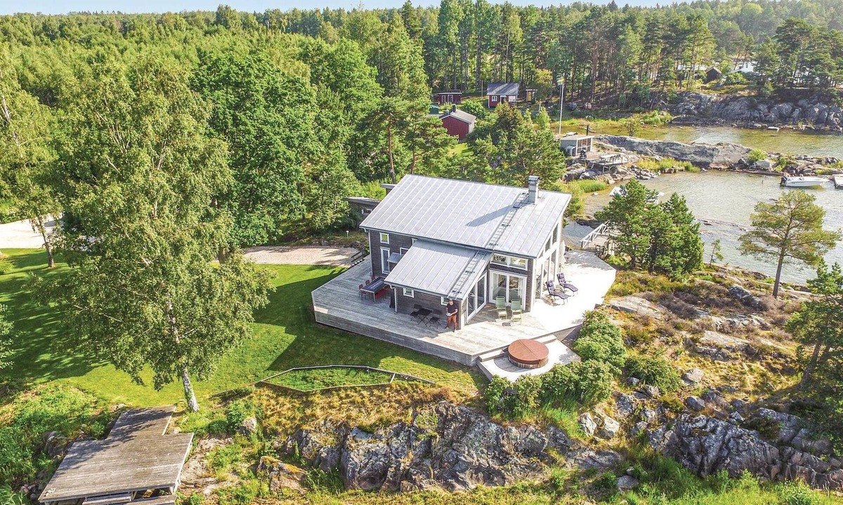 Mellerud O House | Nice home in Mellerud with sauna