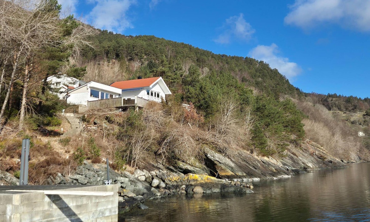 Bomlo House | Nice home in Mosterhamn with sauna