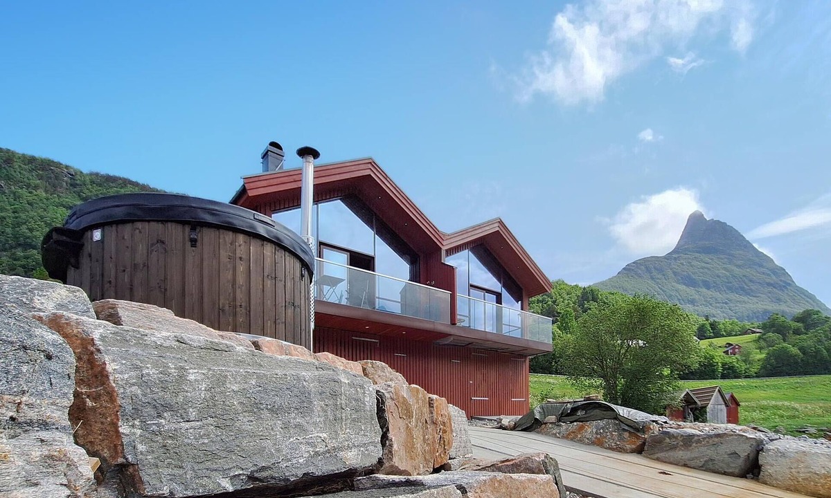 Sykkylven House | Nice home in Straumgjerde