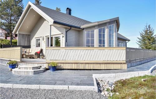 Torangsvag House | Nice Home In Torangsvåg With Wifi