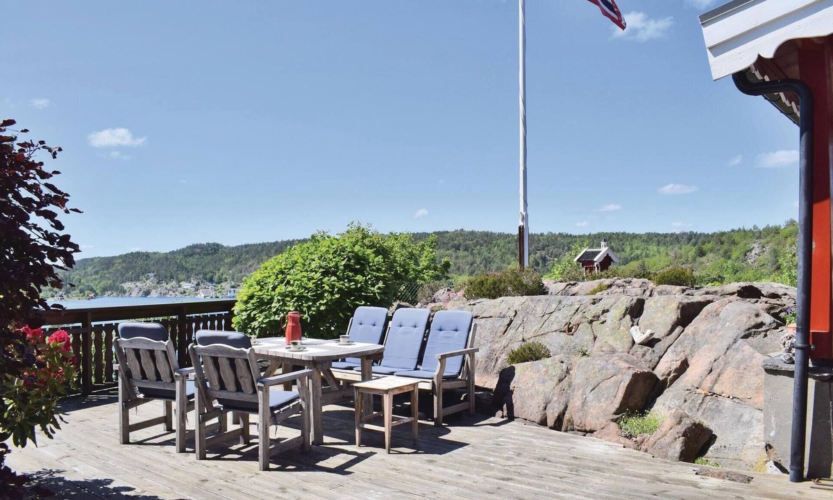 Tvedestrand House | Nice home in Tvedestrand with house sea view