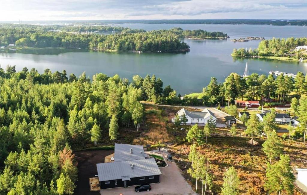 Vastervik House | Nice Home In Västervik With Wifi