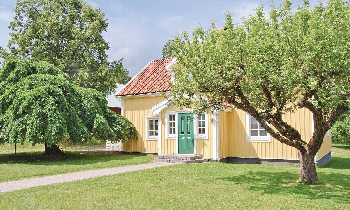 Vimmerby House | Nice home in Vimmerby with WiFi