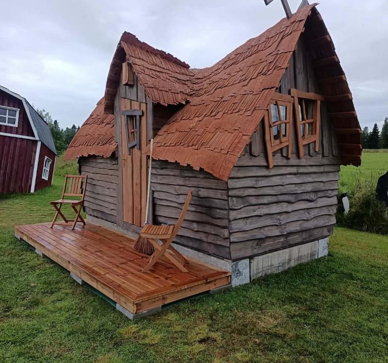 Nivala Apartment | Noitamökki elämyspuistossa
