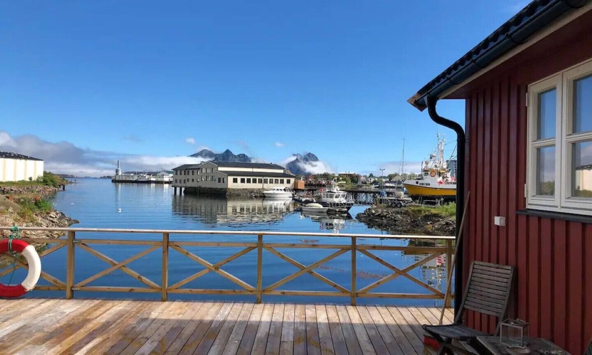 Svolvaer Cabin | Nora's Waterfront Cabin