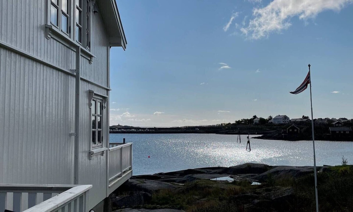 Moskenes Cabin | Nordlandshus ved havet på Reine, Lofoten