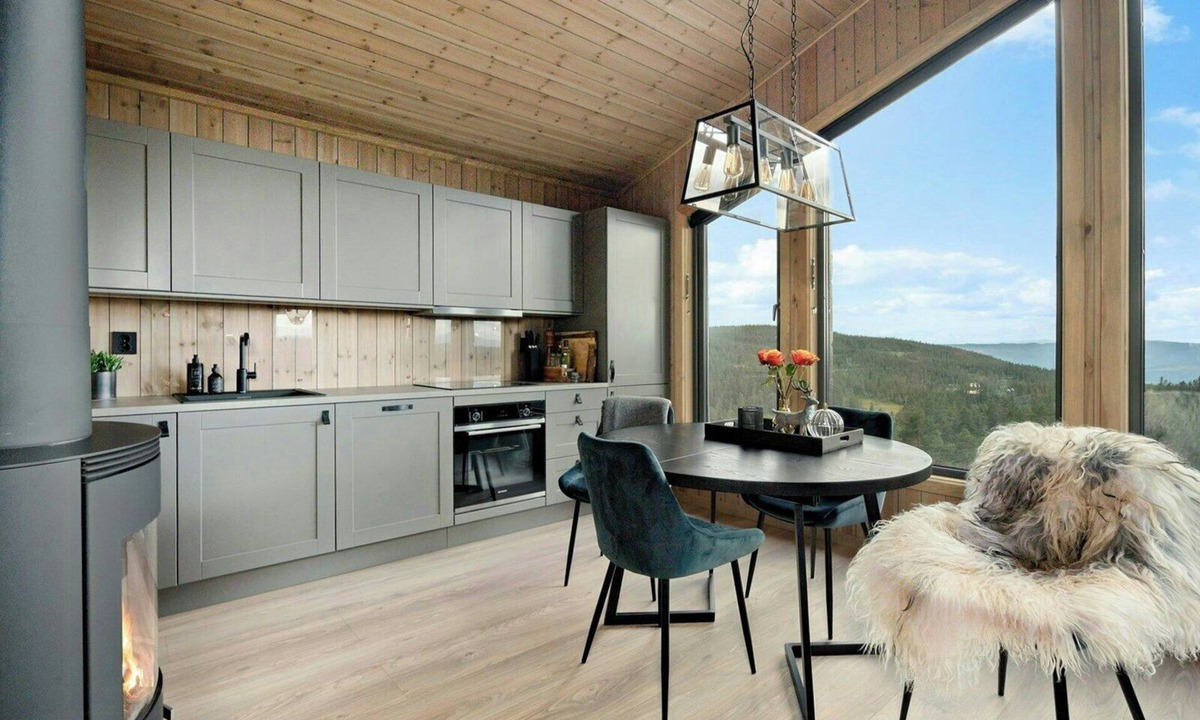 Kroderen House | Norefjell Cottage with Sauna and Whirlpool
