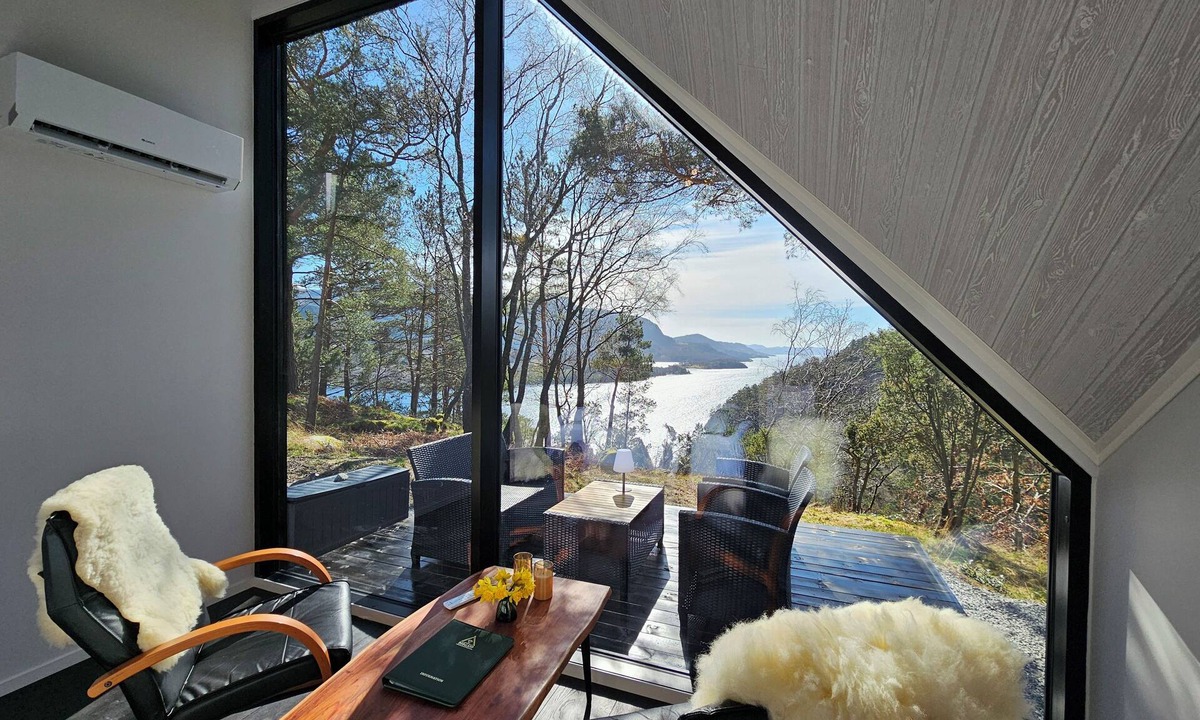 Hjelmeland RV Rental | NorGlamp
