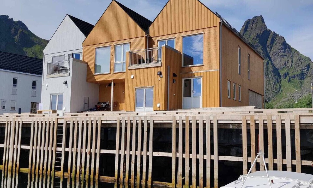Ballstad Cottage | Ny rorbu på kaikanten
