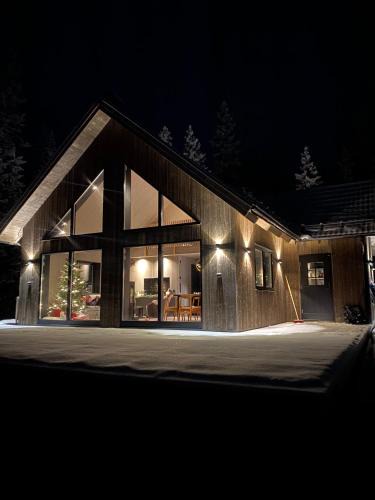 Lofsdalen Villa | Nybyggd 8-bäddars skidstuga i Lofsdalen