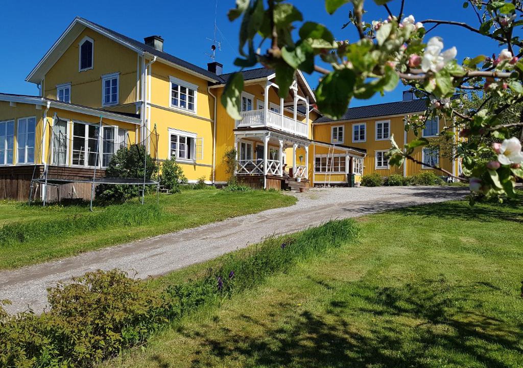 Harmanger Bed & Breakfast | Nygården B&B Hälsingegård