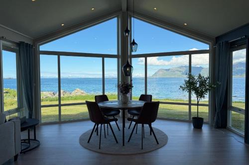 Vestvagøy House | Oceanfront Infinity Lodge, Lofoten