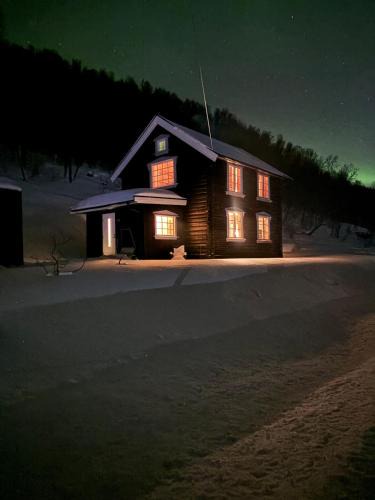 Tromso House | Old Cozy cabin