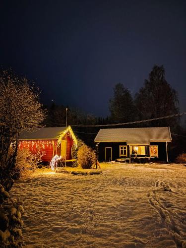 Eidsvoll House | Old Farmhouse Retreat with jacuzzi and sauna