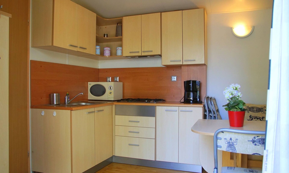 Hova RV Rental | Otterbergets bad & camping