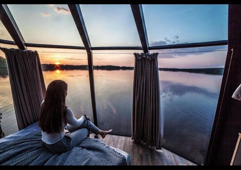 Jokkmokk Municipality House | Peace Quiet Hotel in Jokkmokk Sweden - luxury suite with lake view for 2