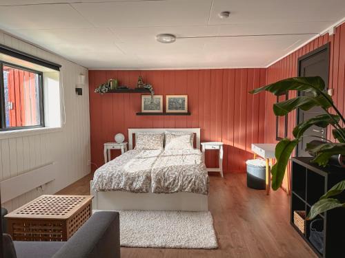 Stordal Apartment | Peaceful Fjord Hideaway close to Geiranger, Trollstigen and Ålesund