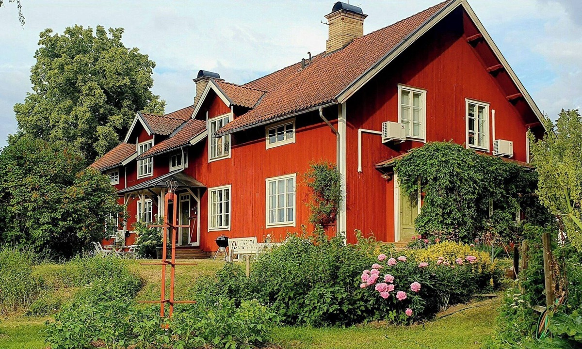 Stromsbergs Bruk Apartment | Peaceful Oasis in a Unique Historic Village