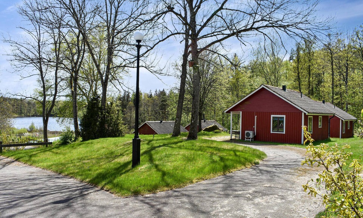 Asarum House | Pet friendly home in Asarum