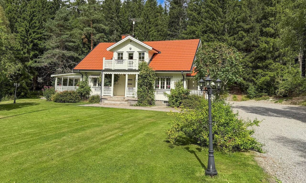 Dals-Ed S House | Pet friendly home in Ed with WiFi