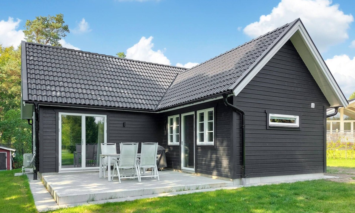 Munka-Ljungby House | Pet friendly home in Munka-Ljungby with WiFi