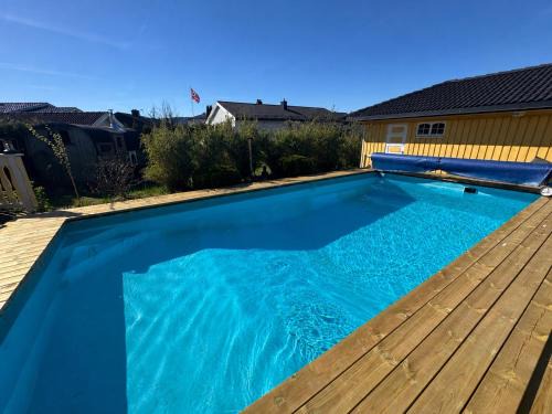 Porsgrunn Apartment | Pool & Sauna Retreat - Private Studio Apartment Porsgrunn