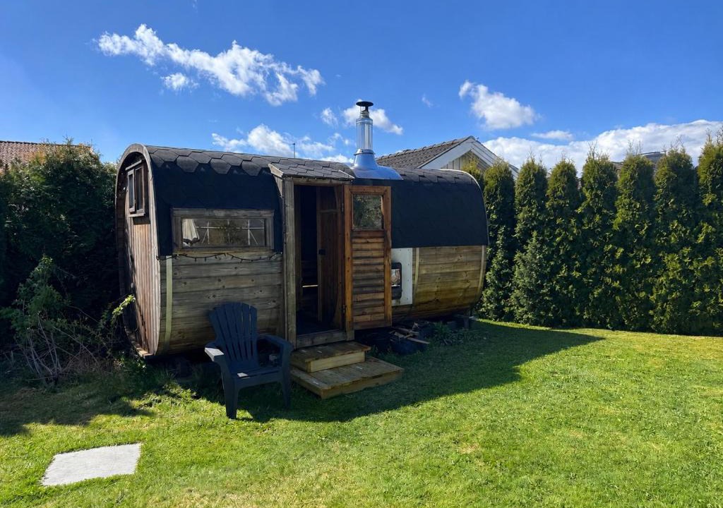 Porsgrunn Apartment | Pool & Sauna Retreat - Private Studio Apartment Porsgrunn