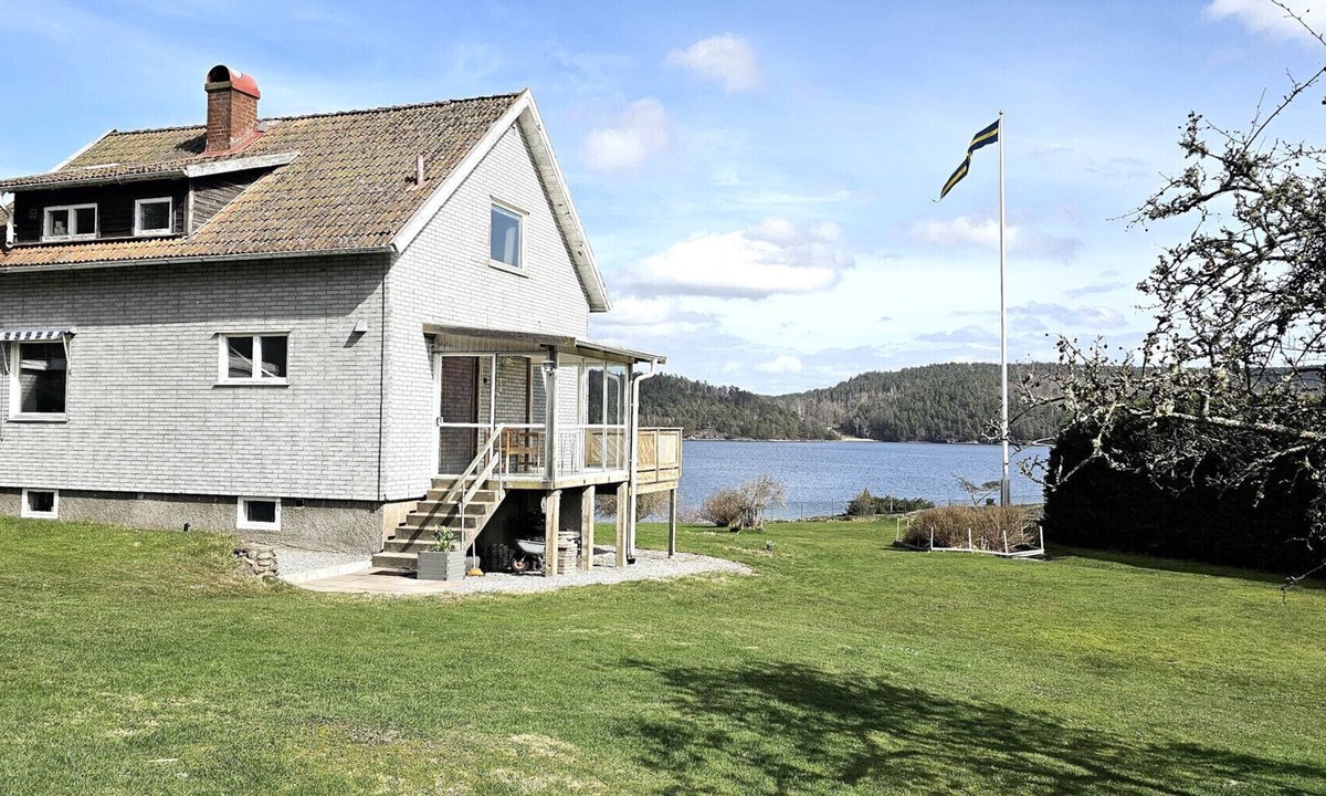 Orust O House | Private oasis with sea view & private jetty | SE09154