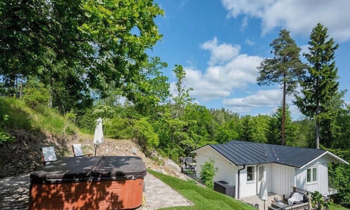 Flemingsberg House | Private spa retreat near Stockholm