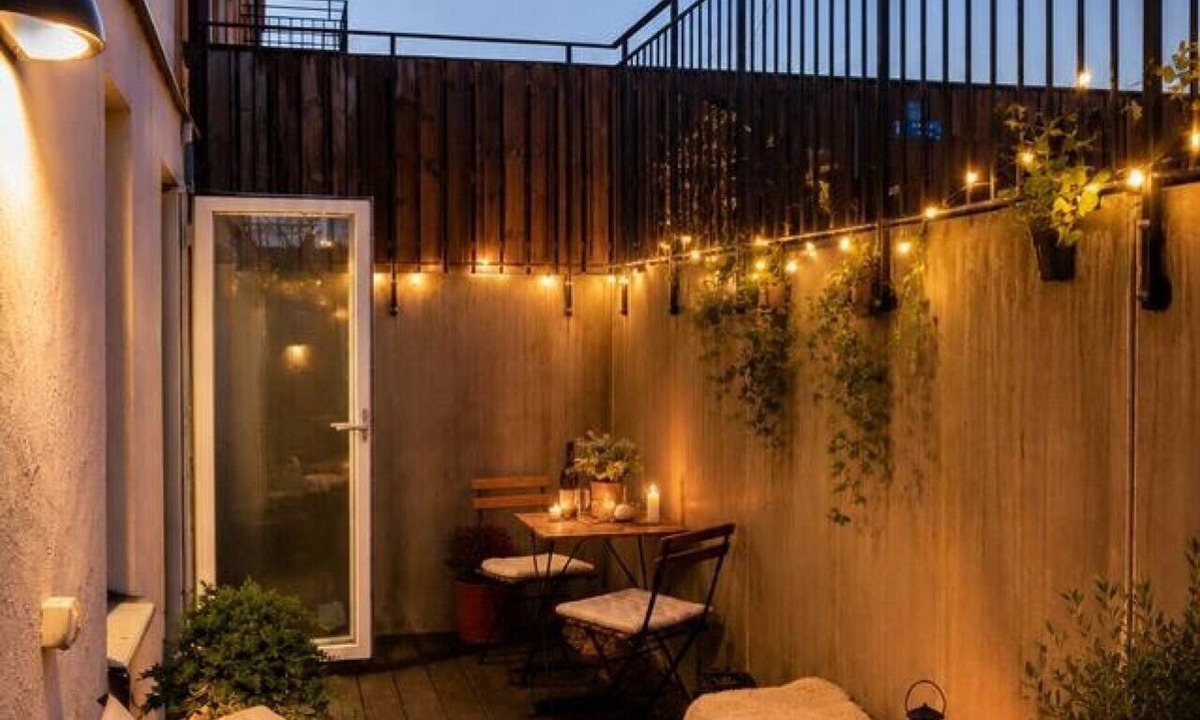 Appelviken Apartment | Private terrace, 2 min to metro