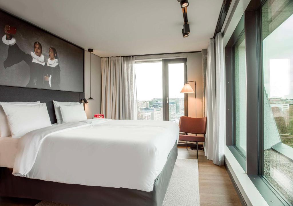 Kaisaniemi Hotel | Radisson RED Helsinki