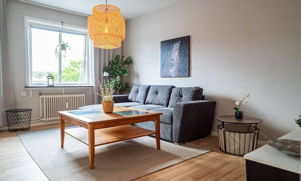 Lundby Apartment | Ramberget Sunsets | Saluhall Coffee - One tram