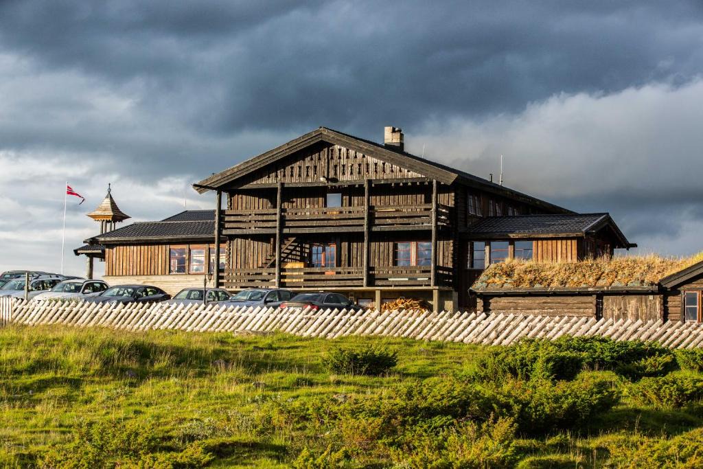 Lom Hotel | Raubergstulen fjellstue og hytter