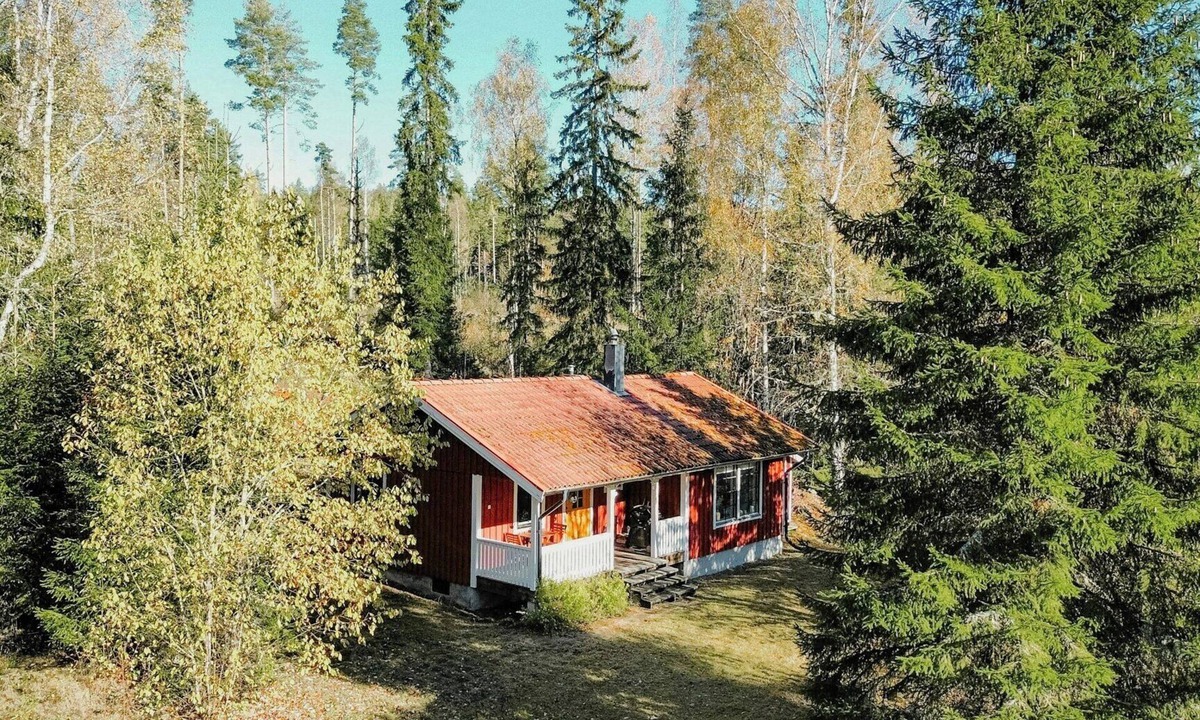 Rottneros House | Red forest house with sauna near Sunne