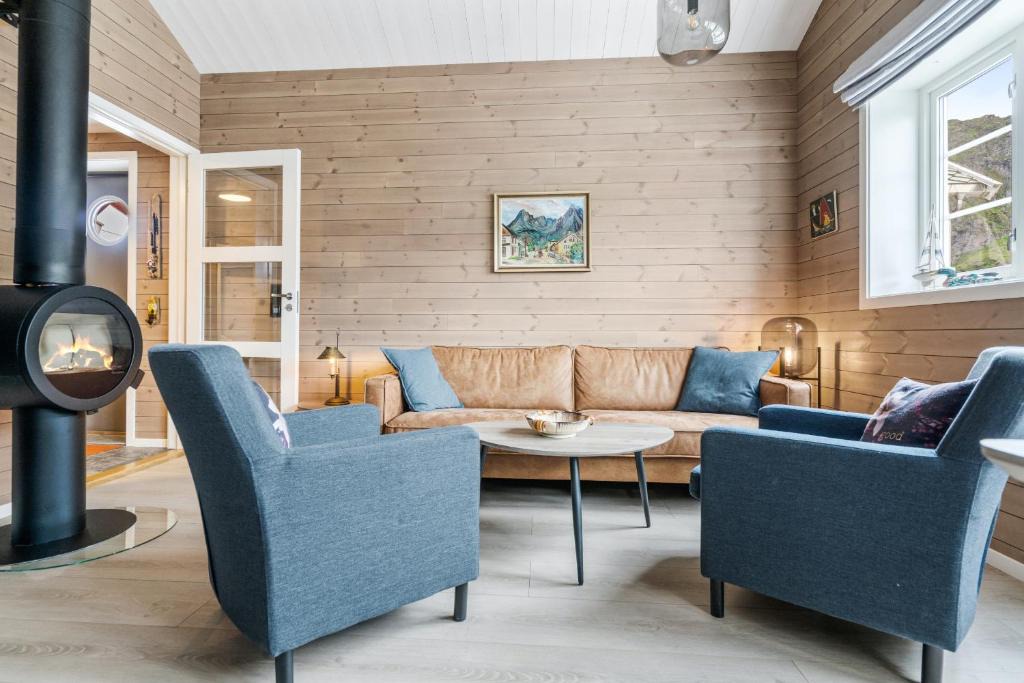 Moskenes House | Reine Rorbu, Amaliebua