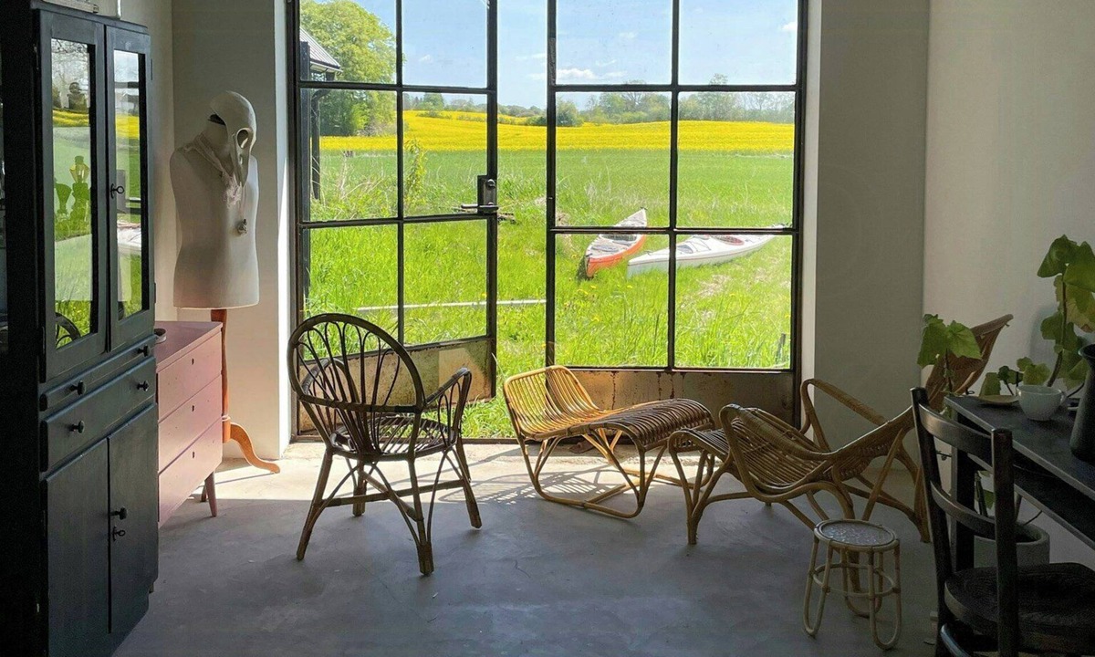 Skane-Tranas House | Renovated Scanian farmhouse with two studios