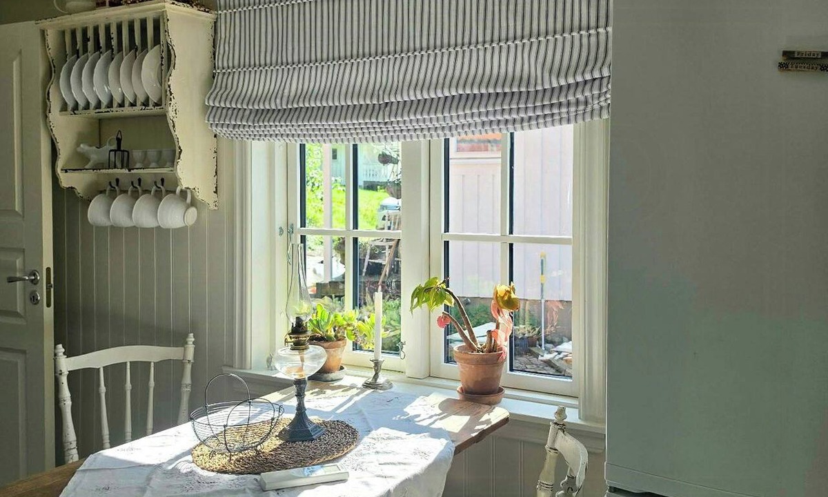 Ljungskile House | Renovated guesthouse with courtyard in Ljungskile