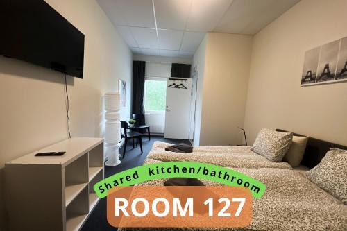 Solbacka Apartment | Rentalux Hostel - Room 127 Familyroom