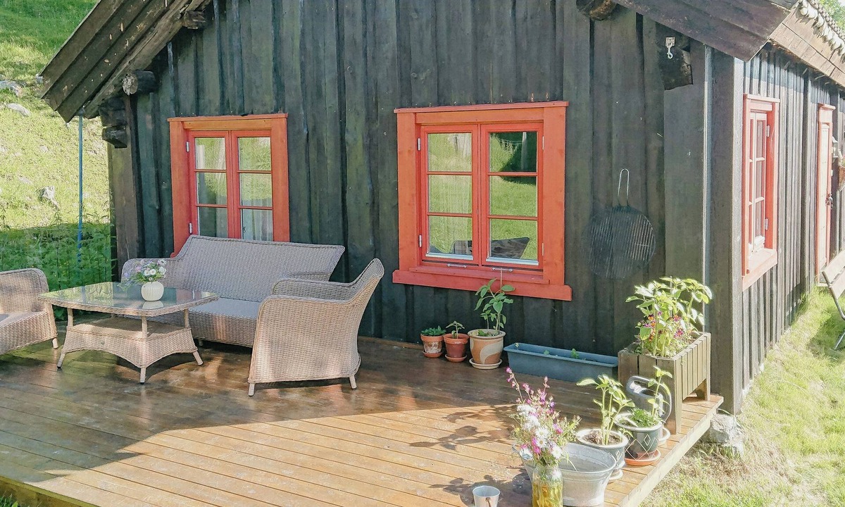 Al House | Restored cabin from 1852 in Bergsjø area