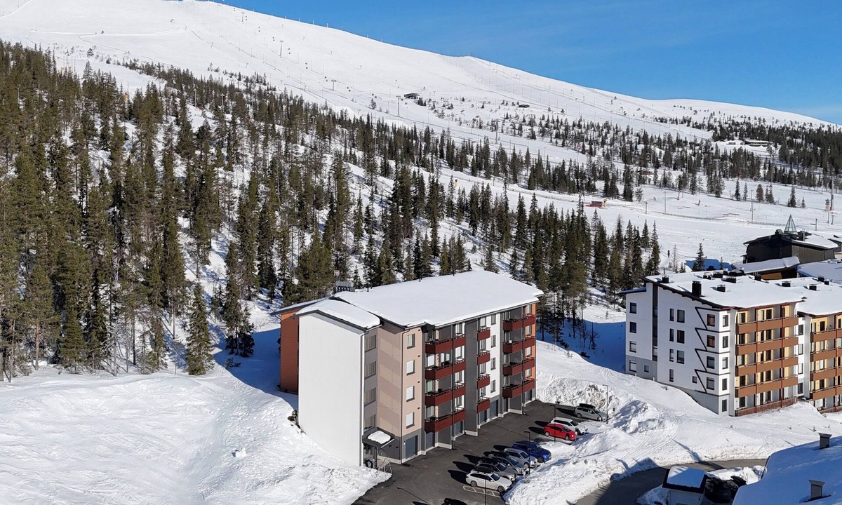 Yllas Apartment | Ride & Glide Ylläs - Ski resort apartment, walk to gondola & kids area