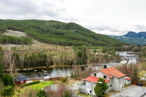 Gol Hostel | Riverside rooms, apartments, cabins
