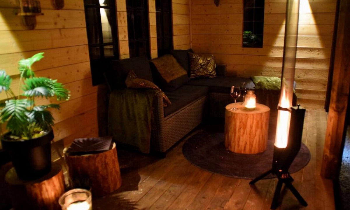 Frovi Cottage | Roan's Lodge – Surrounded by nature - Close to Örebro