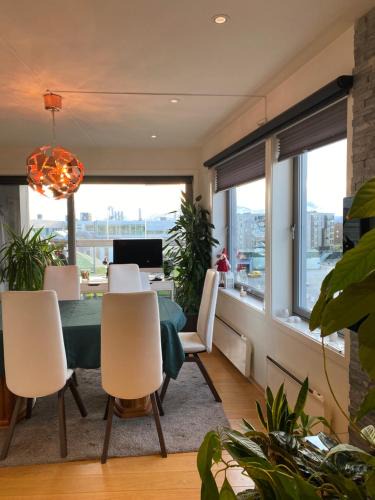 Tromso Apartment | Royal Apartment on the edge by the sea