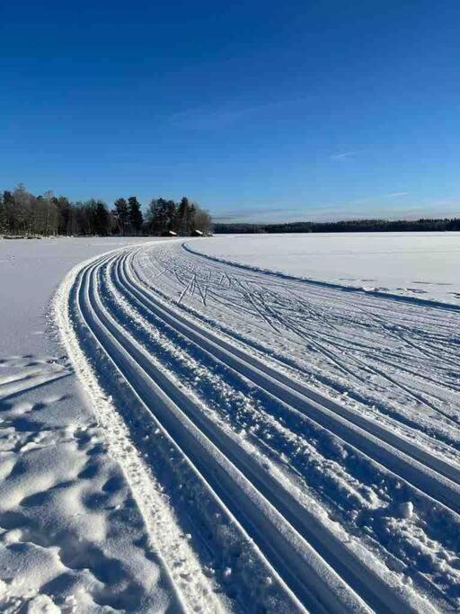 Luopioinen House | Saunallinen minitalo keskellä ulkoilukylää