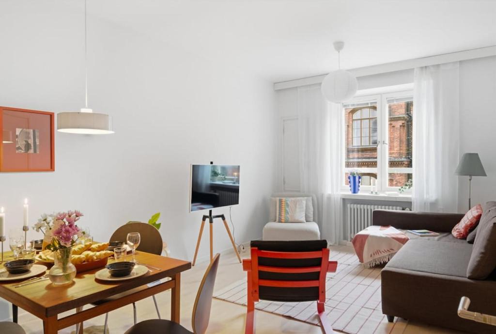 Hietalahti Apartment | Scandi Luxury Renovated Central Access